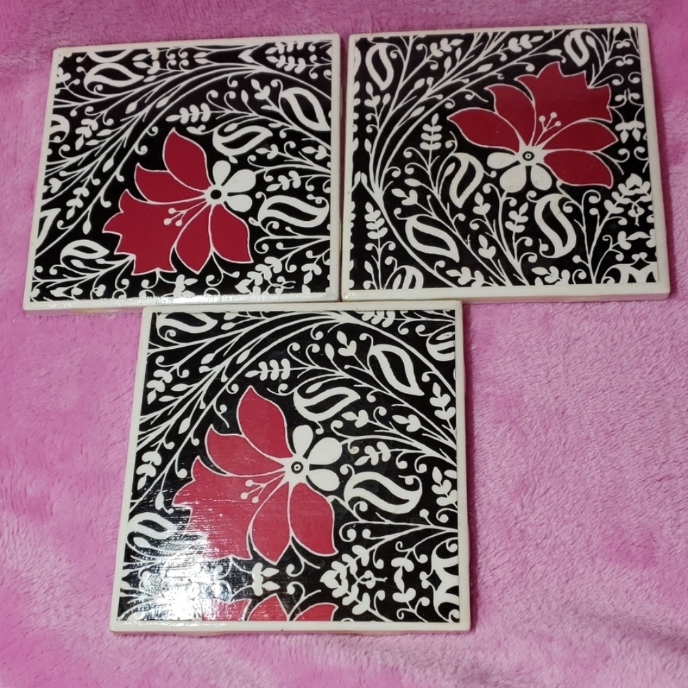 8 Coasters - Picture 2 of 3